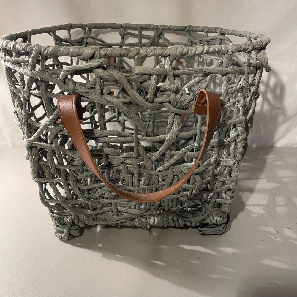 Woven gray Basket with brown Leather Handles width 14” deep 11” 4 metal feet - Picture 3 of 7